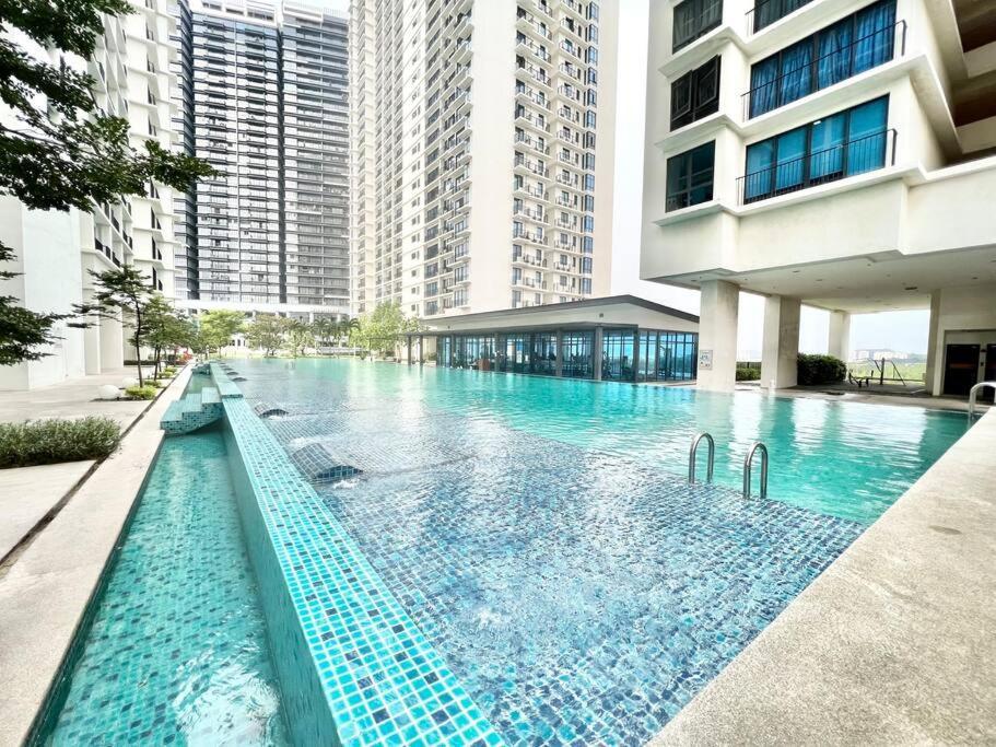 B Setia Alam 1-5 Pax Cozy Home Wifi&Tv Studio 3 Beds Trefoil Σαχ Αλάμ Εξωτερικό φωτογραφία